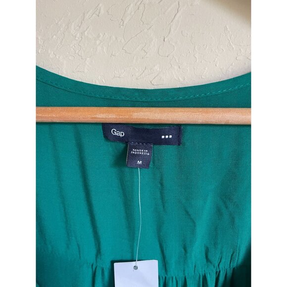 New! GAP Factory Green Ruffle V-Neck Sleeveless Top Size Medium MSRP $35 100% Ra - Picture 5 of 6